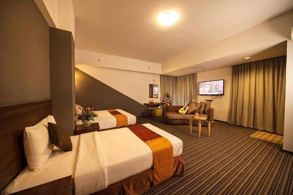 Thy Executive Hotel Johor Bahru Exterior foto